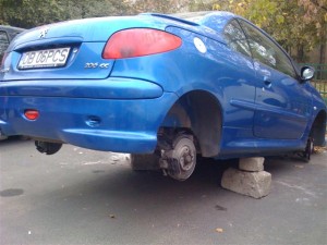 Masina pe butuci 2